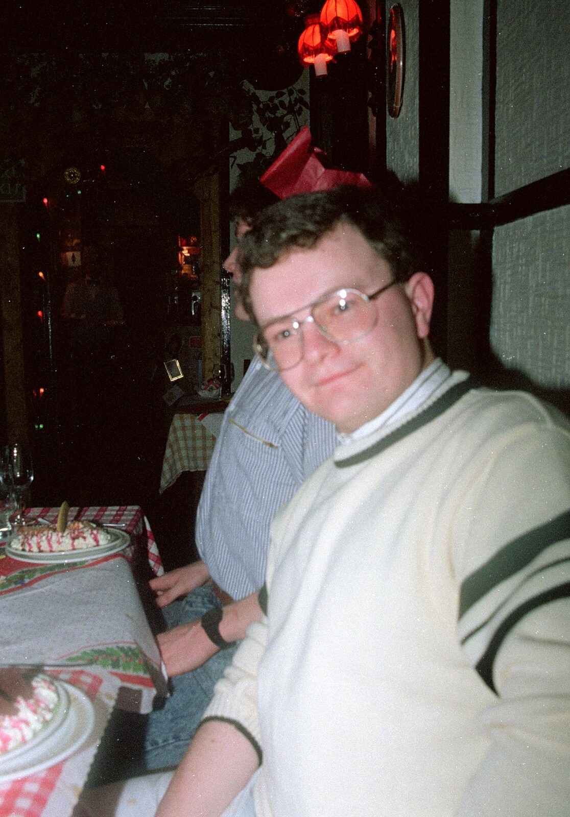 Hamish looks over from Hamish's 21st and Christmas, New Milton and Bransgore - 25th December 1987