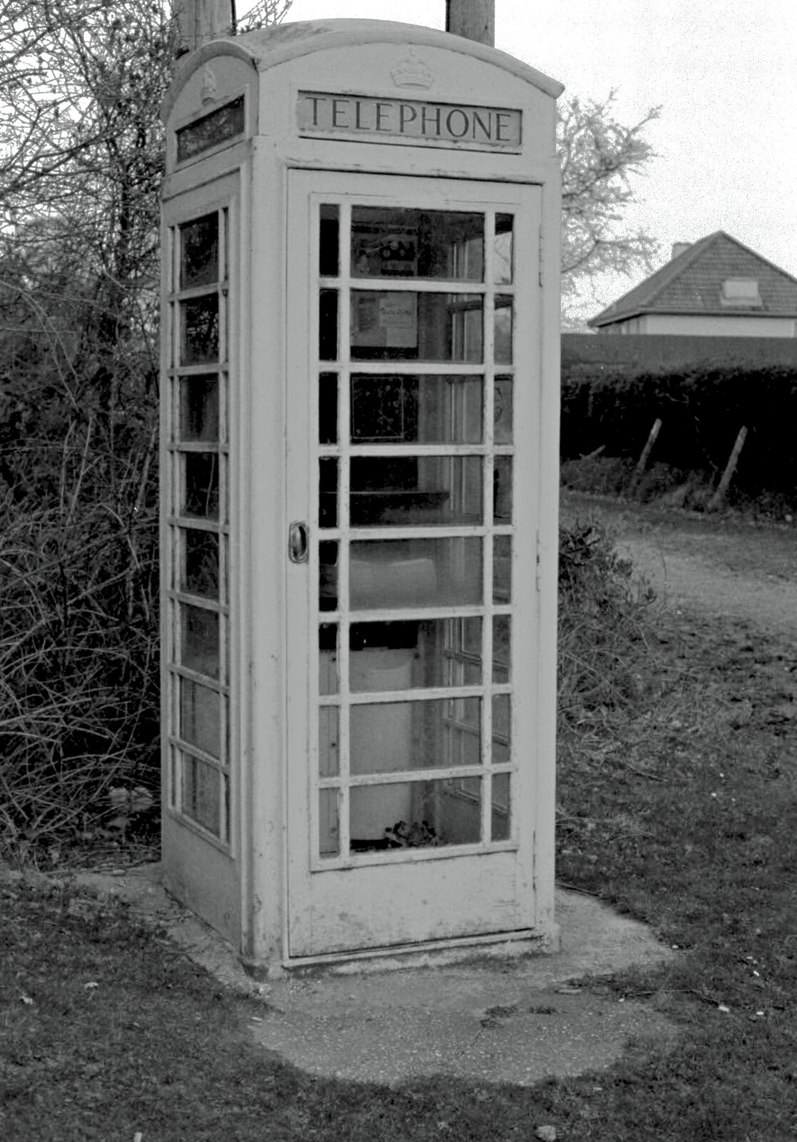 A random K6 phonebox somewhere from Bransgore Barbeque and Soman-Wherry Drinks, Dorset and Norwich - 2nd April 1988