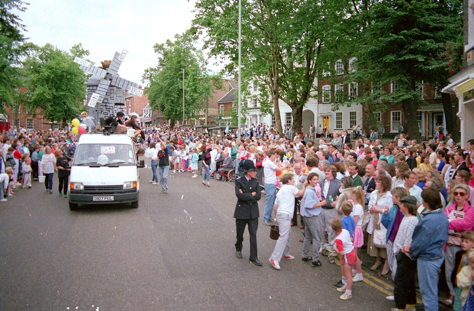 The crowds in Tombland from Soman-Wherry and the Lord Mayor's Parade, Norwich - 3rd May 1988