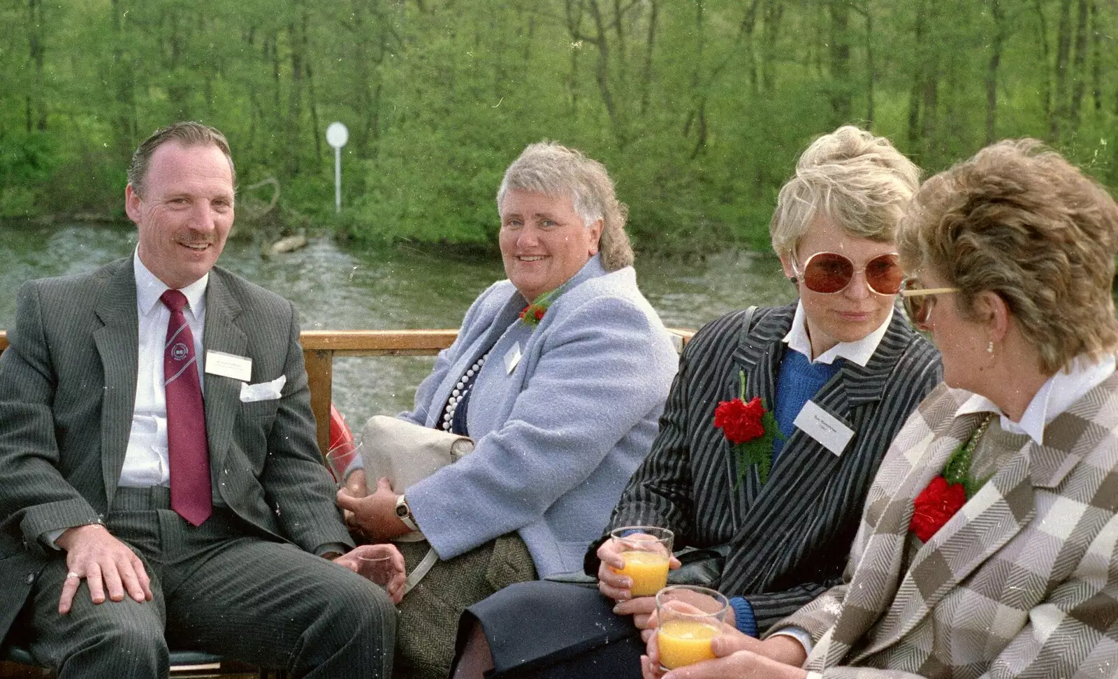 A group from East Midlands Allied Press, from A Soman-Wherry Press Boat Trip, Horning, The Broads, Norfolk - 8th May 1988