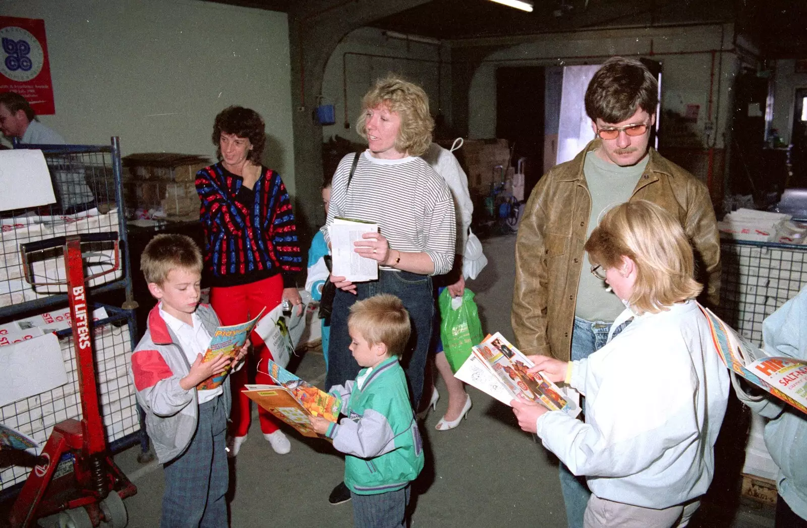 Some free samples are handed out, from Somans: A Winner's Tour of the Factory, Norwich - 10th June 1988