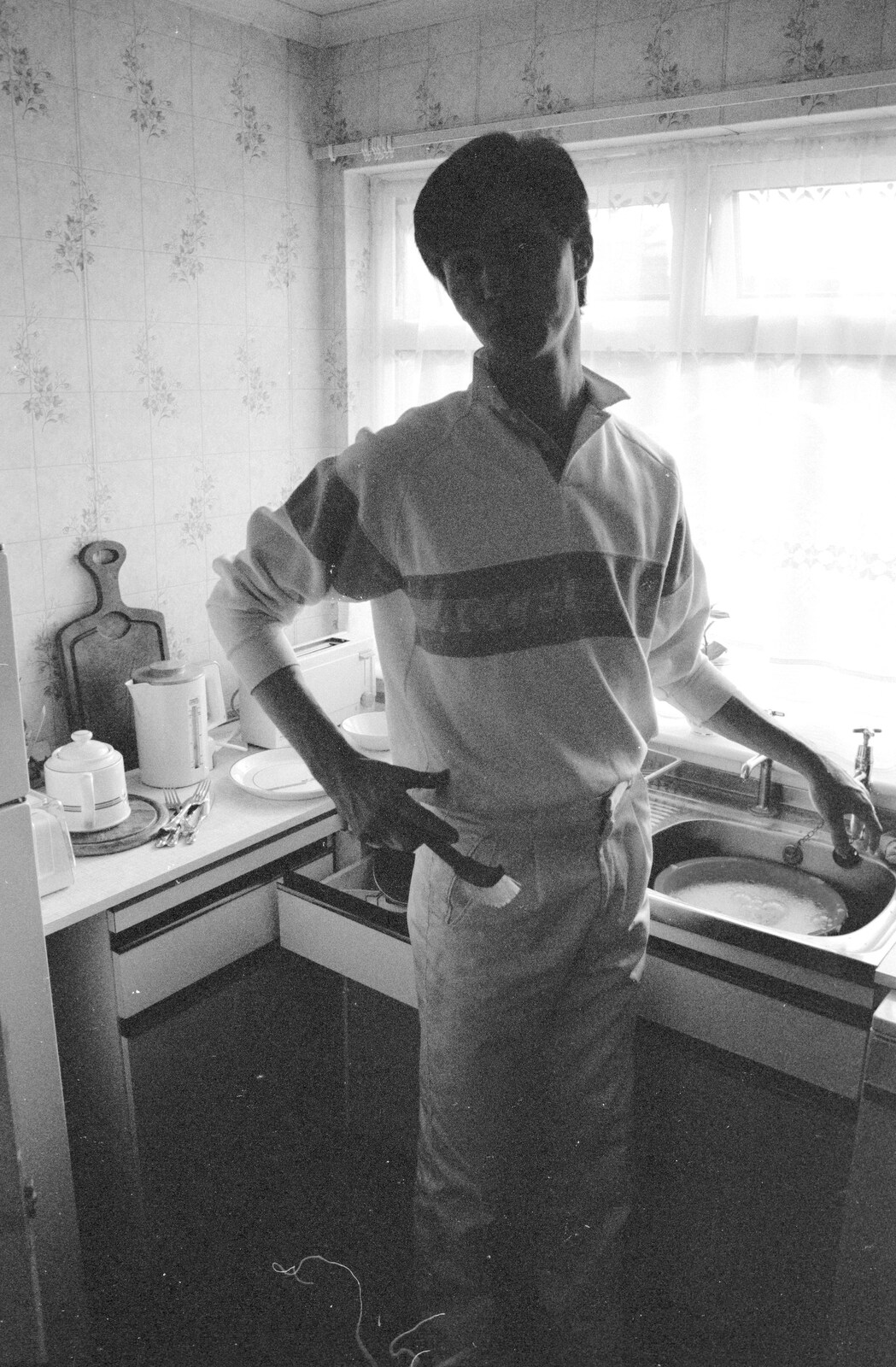Sean does washing up from Visiting Sean and Farnborough Airshow, Hampshire - 15th July 1988