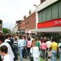 A very busy Gentleman's Walk in Norwich, Soman-Wherry and a Drumkit, Norwich and Red House, Norfolk - 22nd July 1988