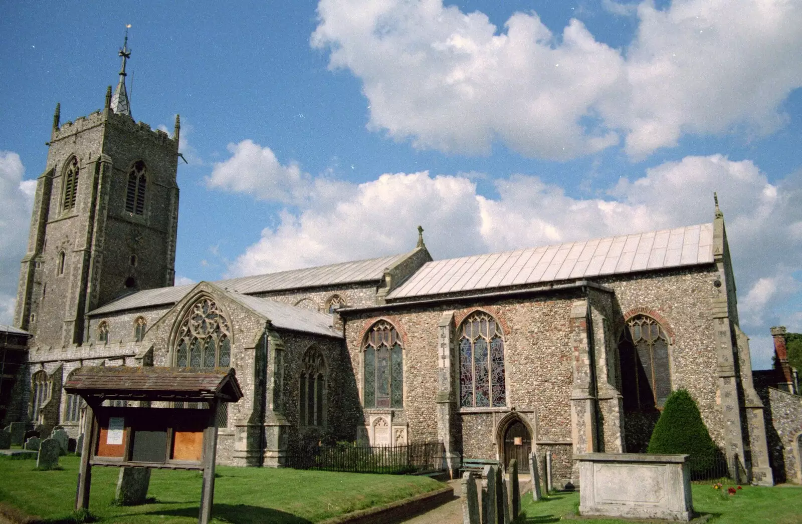 The Parish Church of St. Michael, Aylsham, from Soman-Wherry and a Drumkit, Norwich and Red House, Norfolk - 22nd July 1988