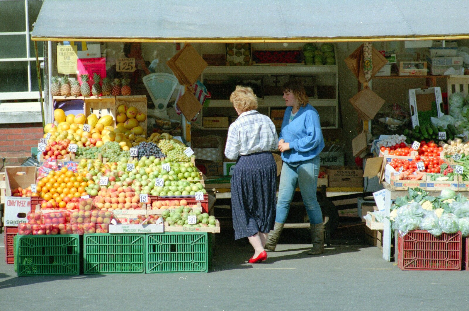 The fruit stall on Aylsham Market from Soman-Wherry and a Drumkit, Norwich and Red House, Norfolk - 22nd July 1988