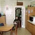 Hamish in his kitchen, Leaving Sewell's Cottages: from Red House to New Milton and Farnborough - 22nd September 1988