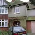 Hamish stands by his front door, Leaving Sewell's Cottages: from Red House to New Milton and Farnborough - 22nd September 1988