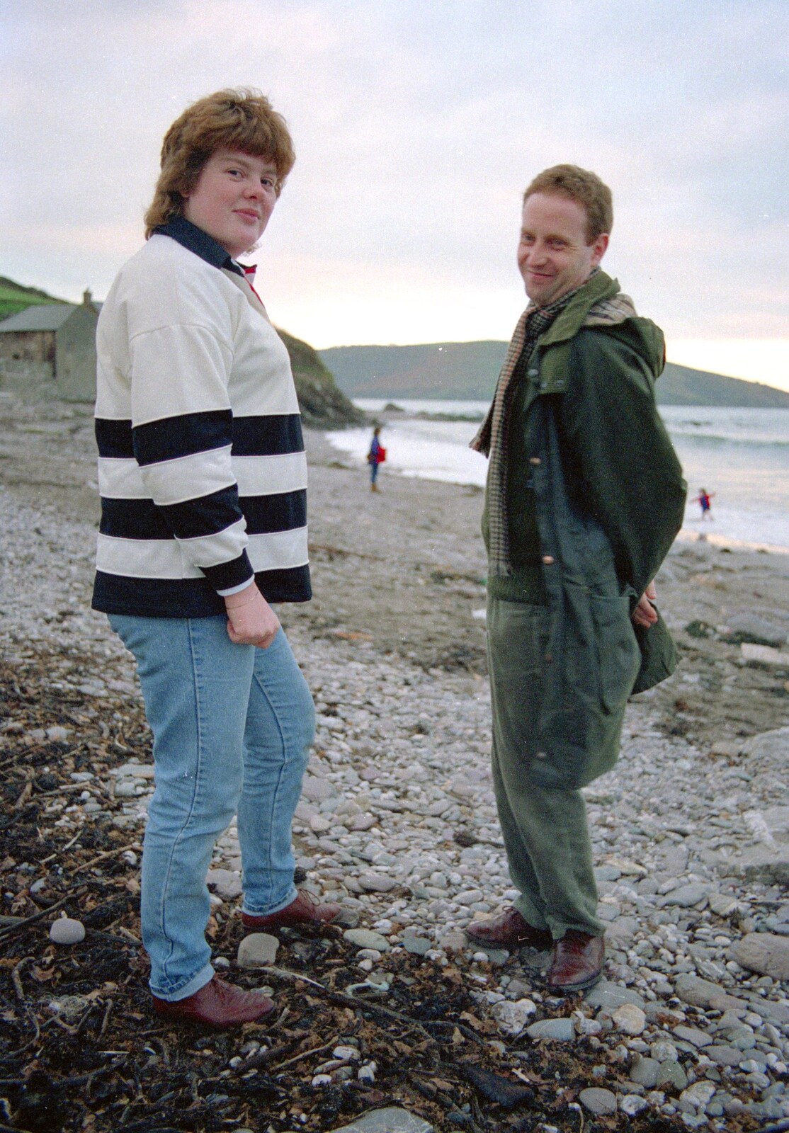 Kate and Andrew on Wembury Beach from Uni: Gus Honeybun and the Windy Gimli Burger, Plymouth - 17th October 1988