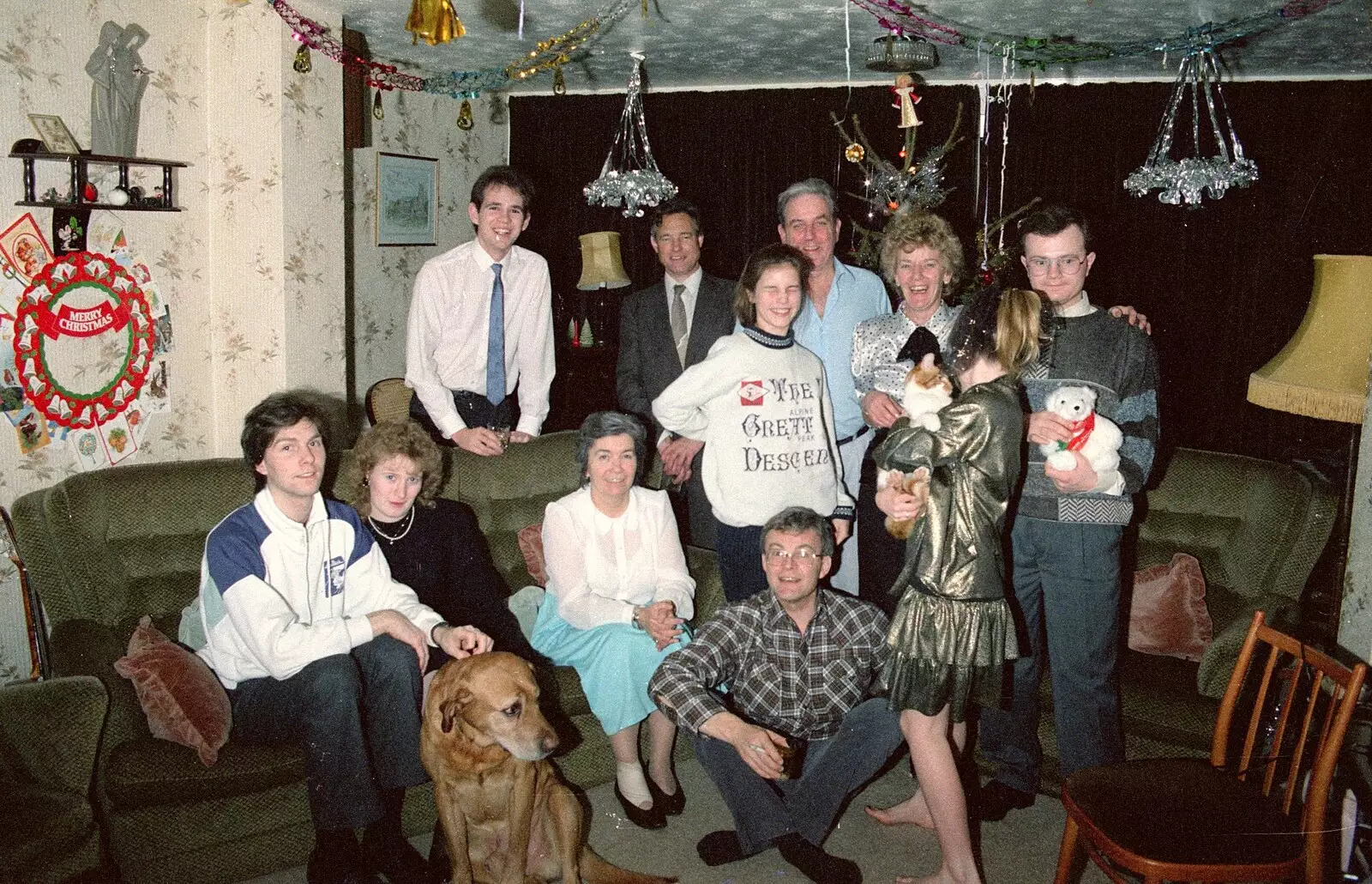 A group photo in Hamish's lounge, from New Year's Eve at Hamish's, New Milton, Hampshire - 31st December 1988