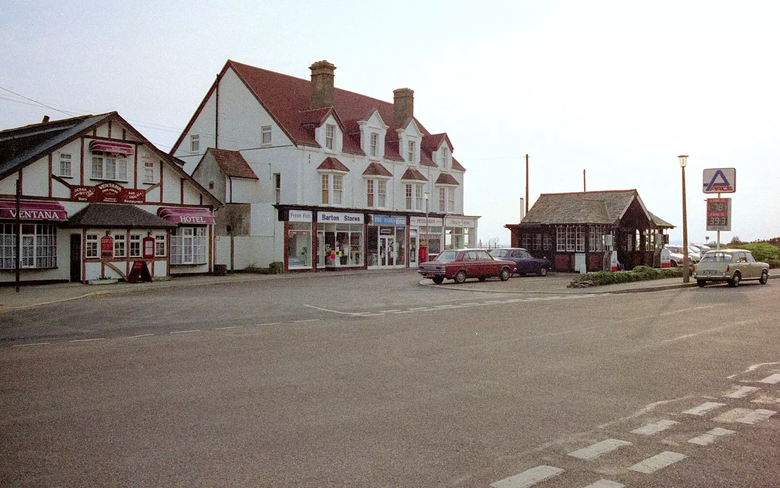 Barton on Sea's tiny petrol station, from Barton-on-Sea and Farnborough Miscellany, Hampshire - 26th March 1989