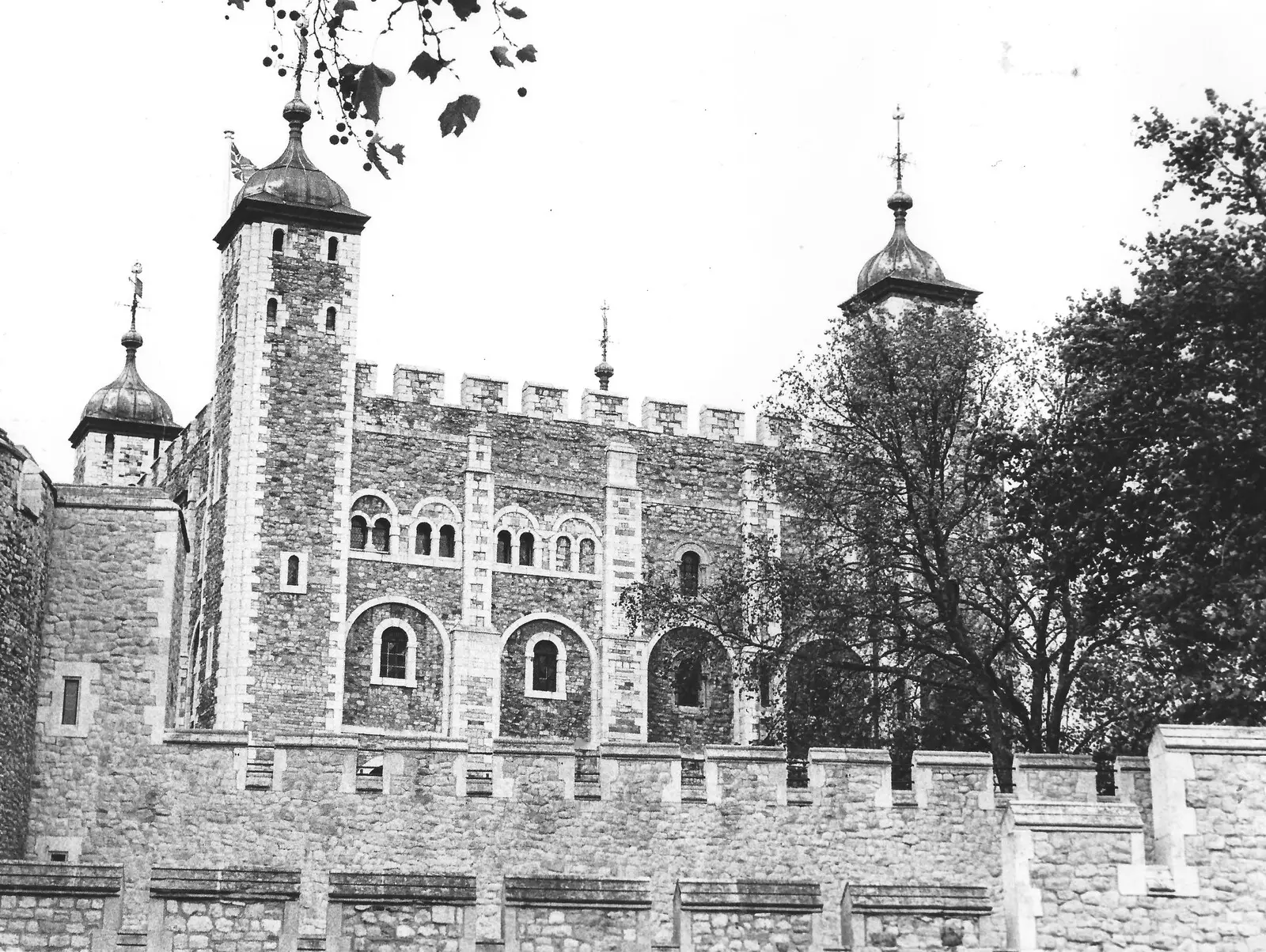 The Tower of London, from A Walk to Sheepstor, and Buckfast Abbey - Meavy and Buckfastleight - 1st May 1989