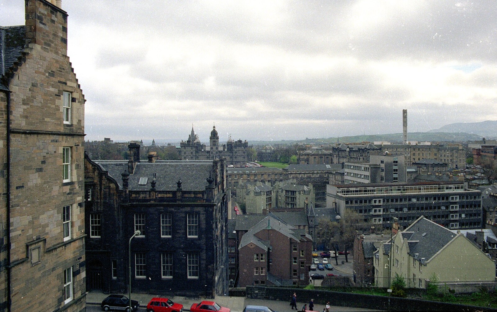 Uni: A Trip To Glasgow and Edinburgh, Scotland - 15th May 1989: The view out of Hamish's flat