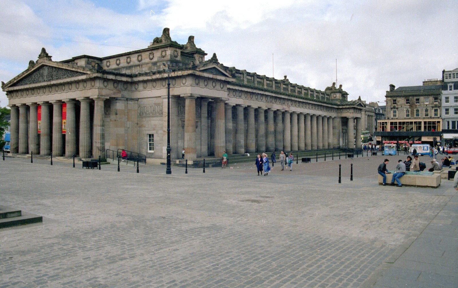Uni: A Trip To Glasgow and Edinburgh, Scotland - 15th May 1989: Some big museum