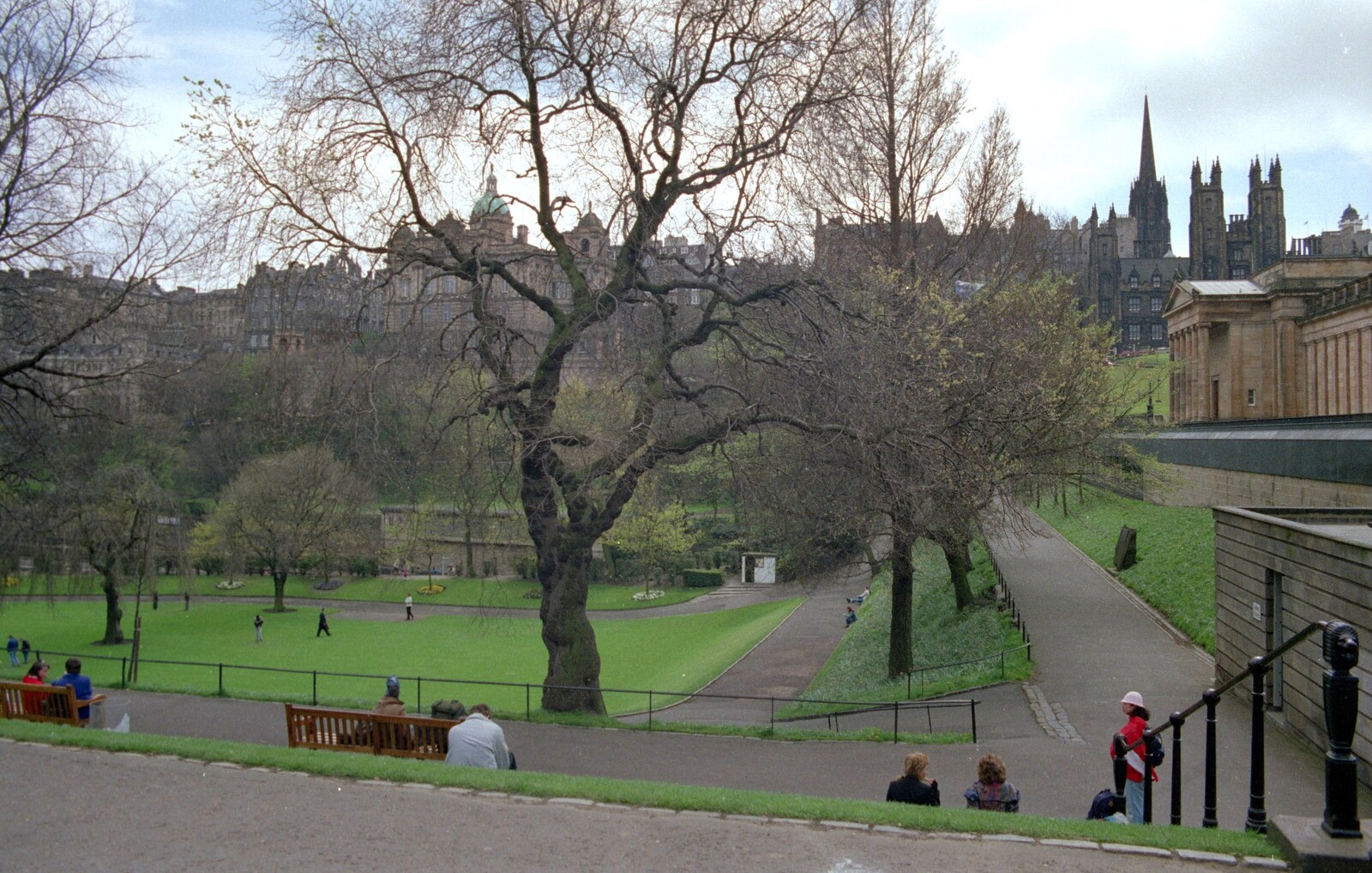The park again from Uni: A Trip To Glasgow and Edinburgh, Scotland - 15th May 1989