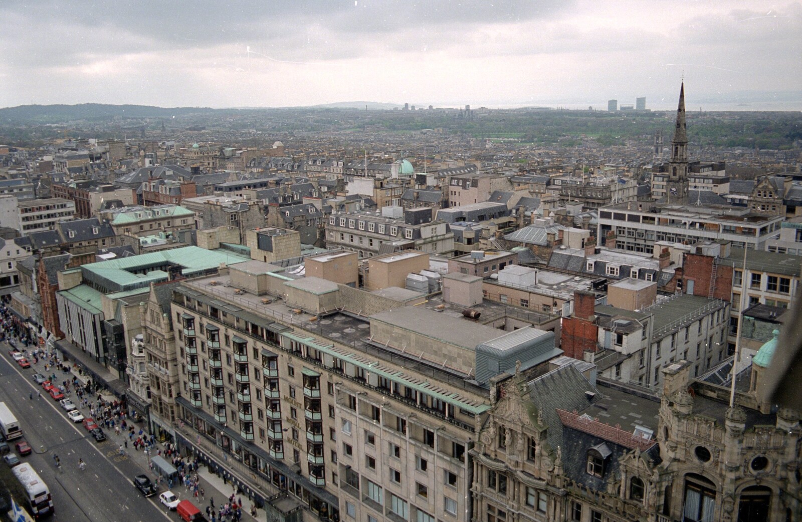 Downtown Edinburgh from Uni: A Trip To Glasgow and Edinburgh, Scotland - 15th May 1989