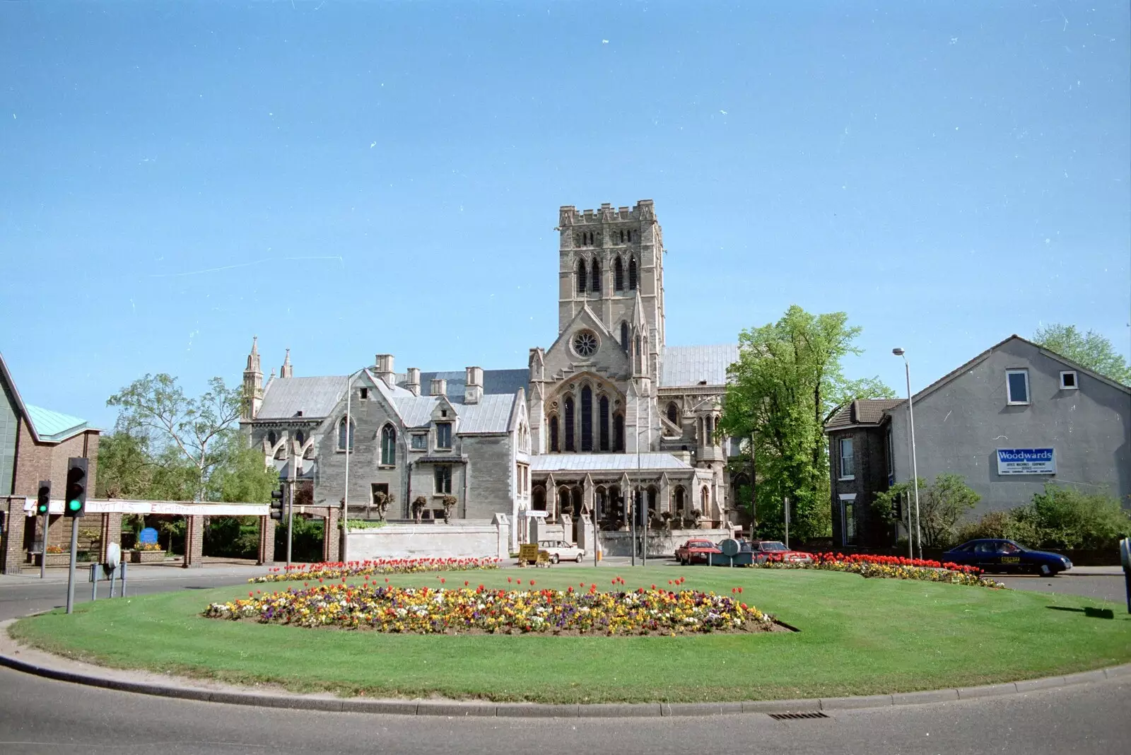 A church by a roundabout somewhere, from Uni: A Trip To Glasgow and Edinburgh, Scotland - 15th May 1989