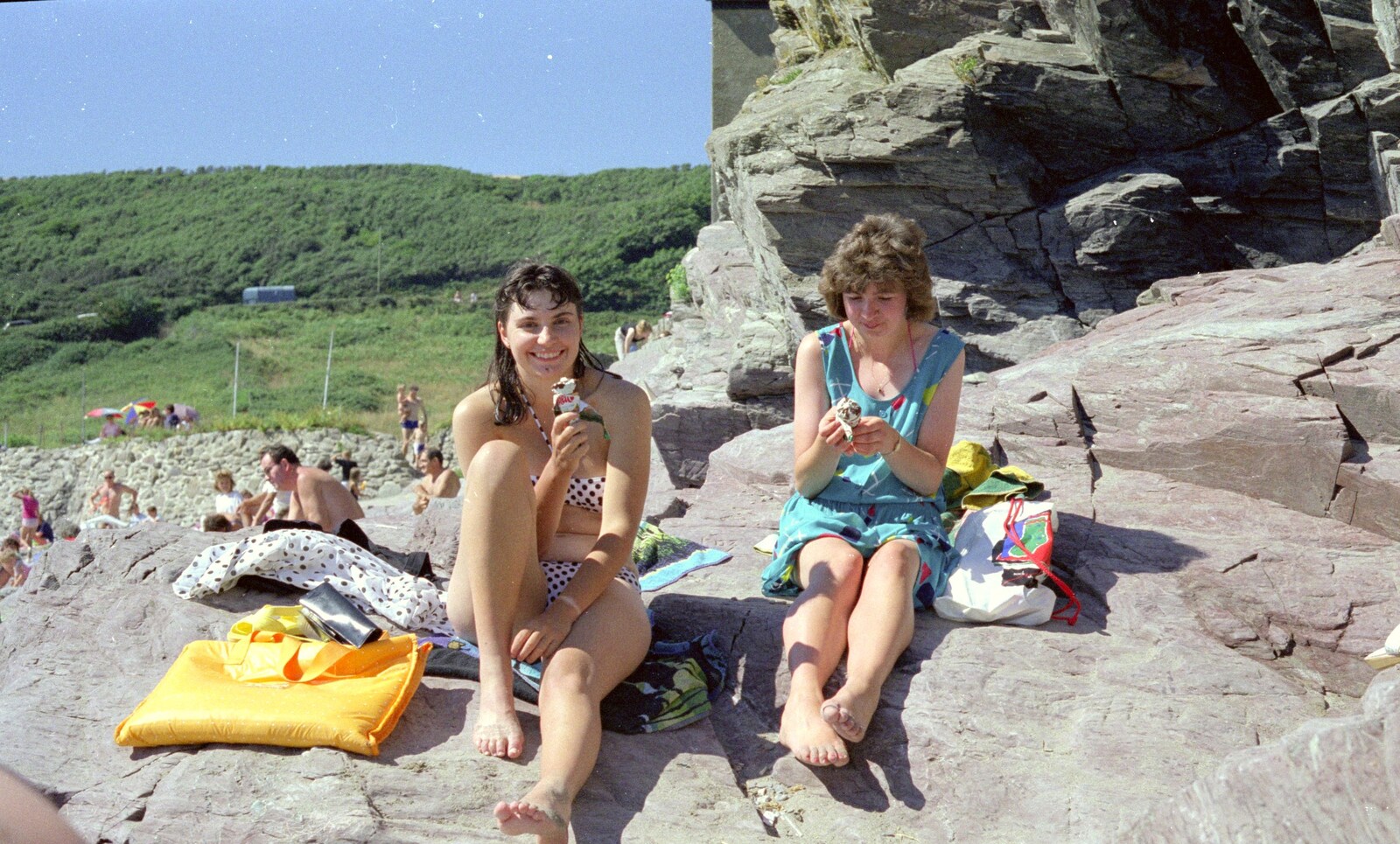 Uni: Country Clubs, On The Beach and Organs, Plymouth - 28th May 1989: Rebecca and her friend do some ice creams