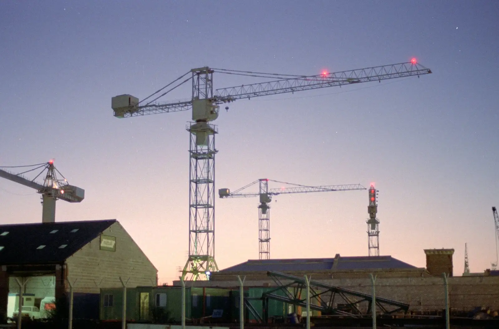 The cranes of Devonport Dockyard, from Uni: A Trip to Yeovil, Shaftesbury, and the Tamar Bridge - 28th May 1989