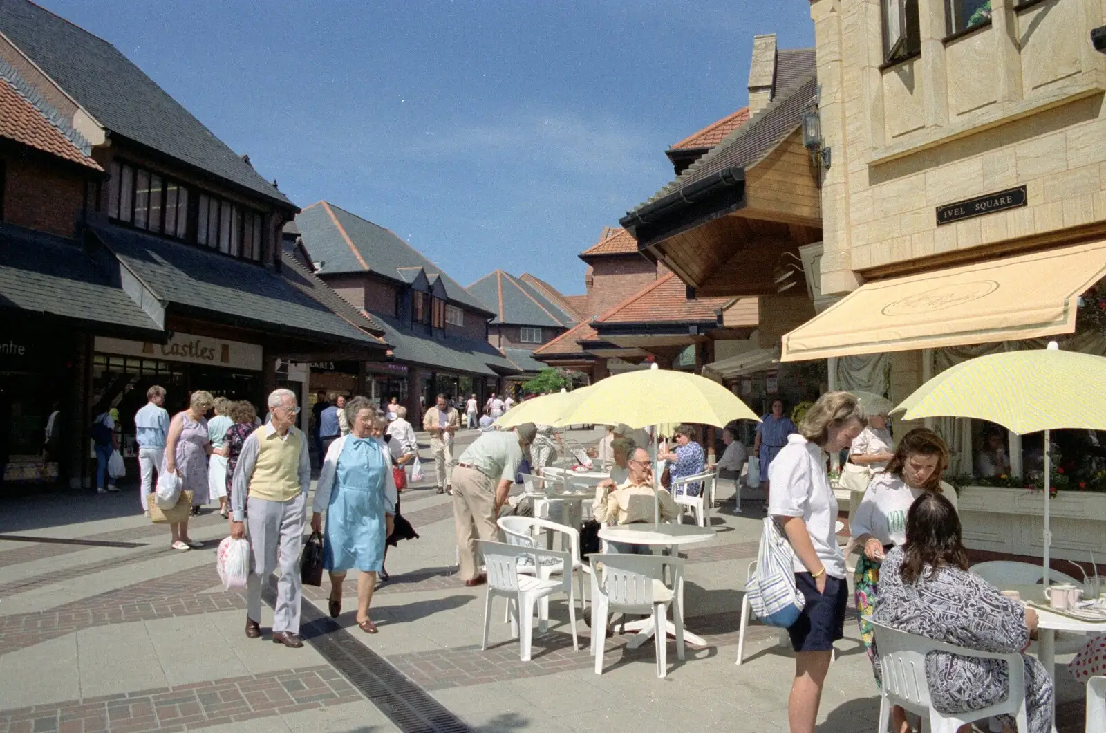 Ivel Square in Yeovil, from Uni: A Trip to Yeovil, Shaftesbury, and the Tamar Bridge - 28th May 1989