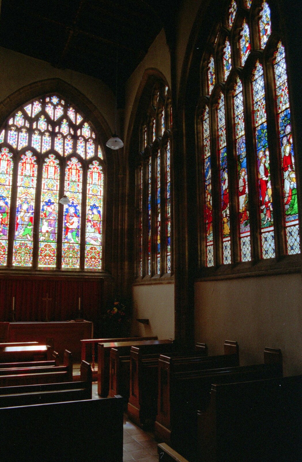 Uni: A Trip to Swindon, Shaftesbury, and the Tamar Bridge, Wiltshire, Dorset and Devon - 28th May 1989: Stained glass windows
