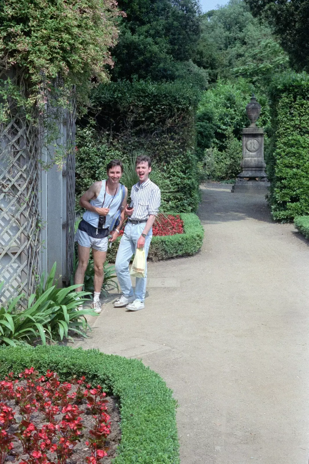 Riki and John mess about in the gardens, from Uni: A Trip to Mount Edgcumbe, Cornwall - 17th June 1989