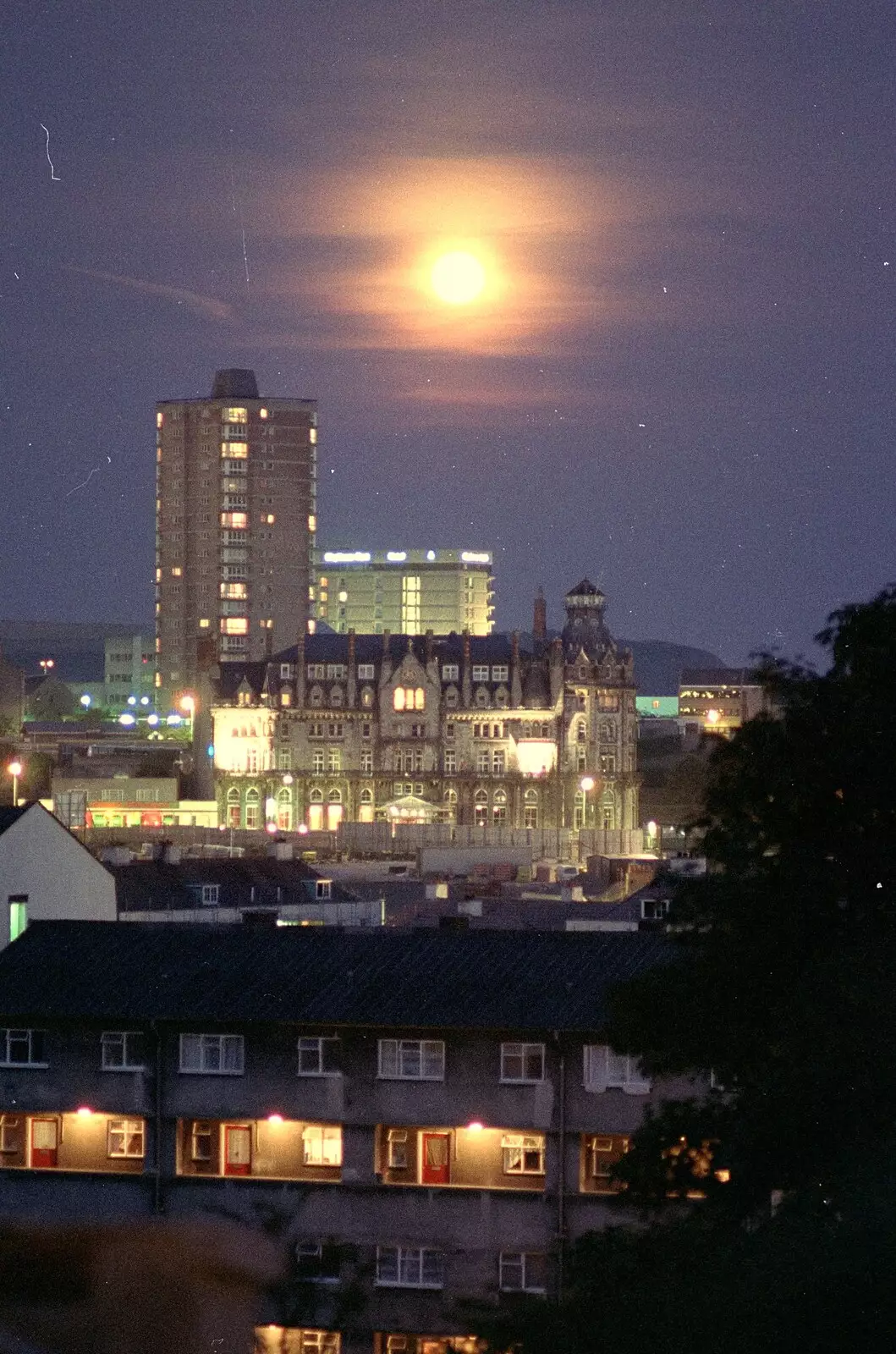 Moonrise over the Academy on Union Street, from Uni: A Trip to Mount Edgcumbe, Cornwall - 17th June 1989