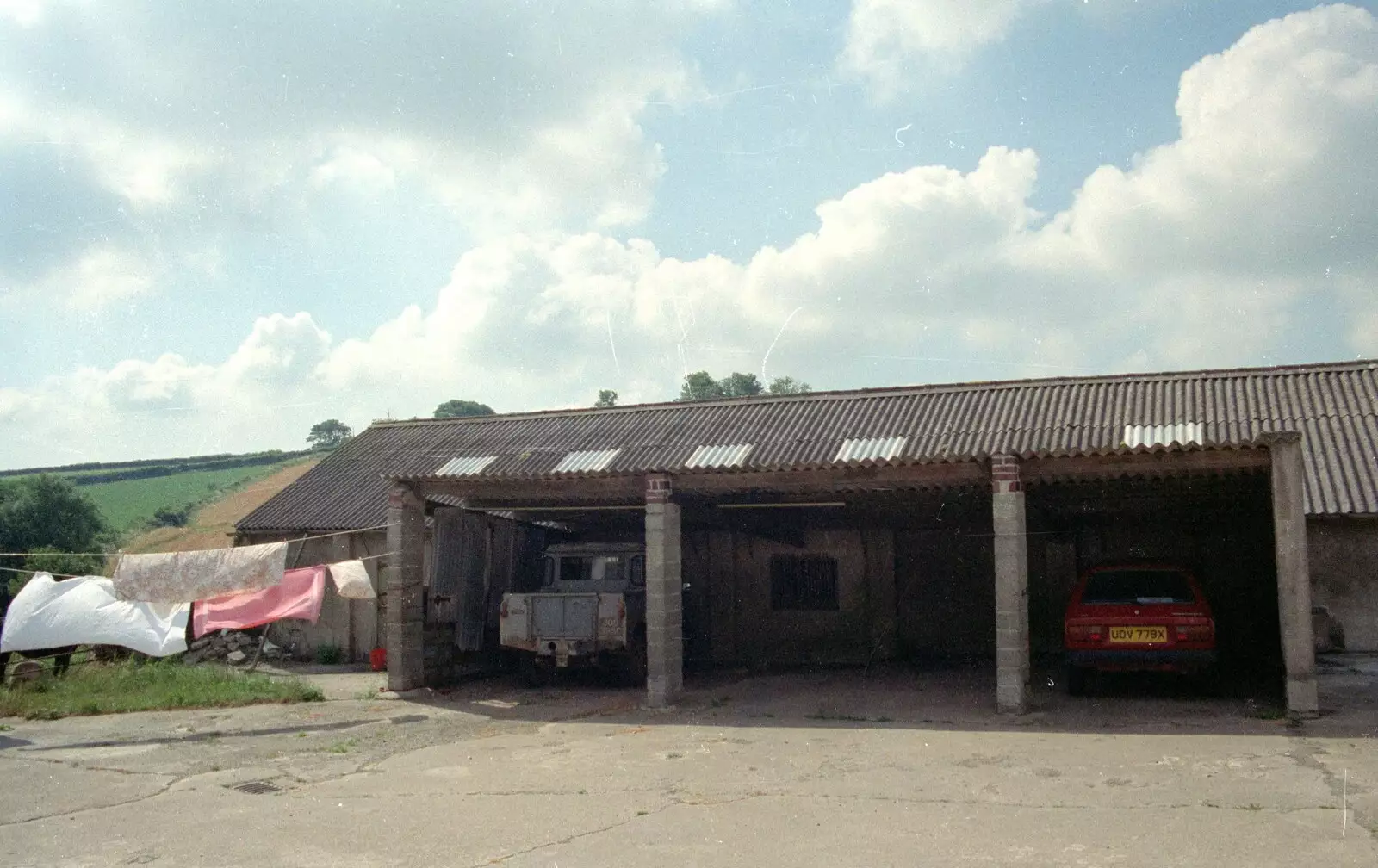 Pitt Farm garages, from Uni: A Trip to the Riviera and Oberon Gets New Shoes, Torquay and Harbertonford, Devon - 3rd July 1989