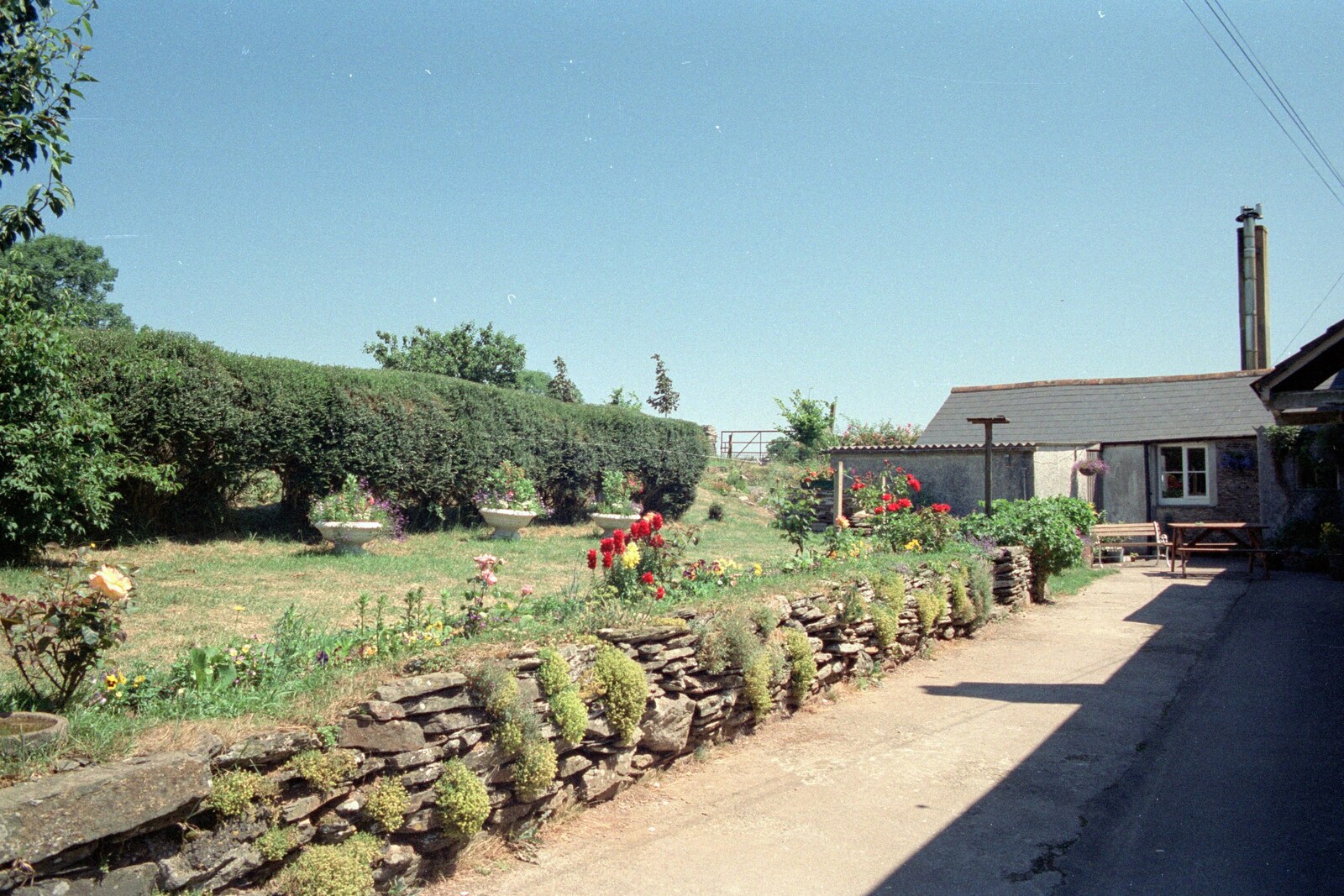 The front garden of Pitt Farm from Uni: A Trip to the Riviera and Oberon Gets New Shoes, Torquay and Harbertonford, Devon - 3rd July 1989