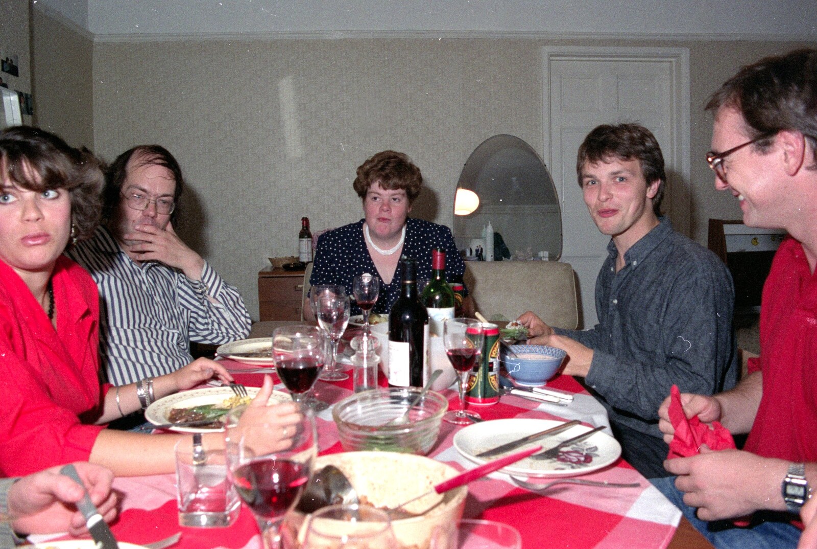 Uni: A Wyndham Square Economics Party, Stonehouse, Plymouth - 10th July 1989: A bit of dinner