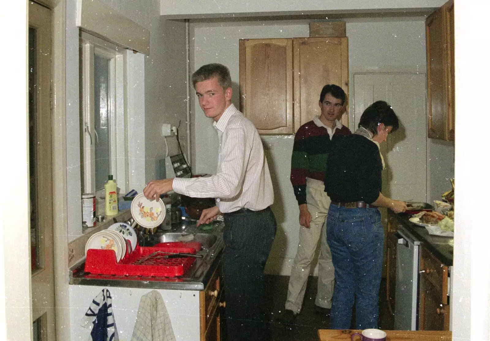 Nosher does a spot of washing up, from A Trip to Kenilworth, Warwickshire - 21st September 1989