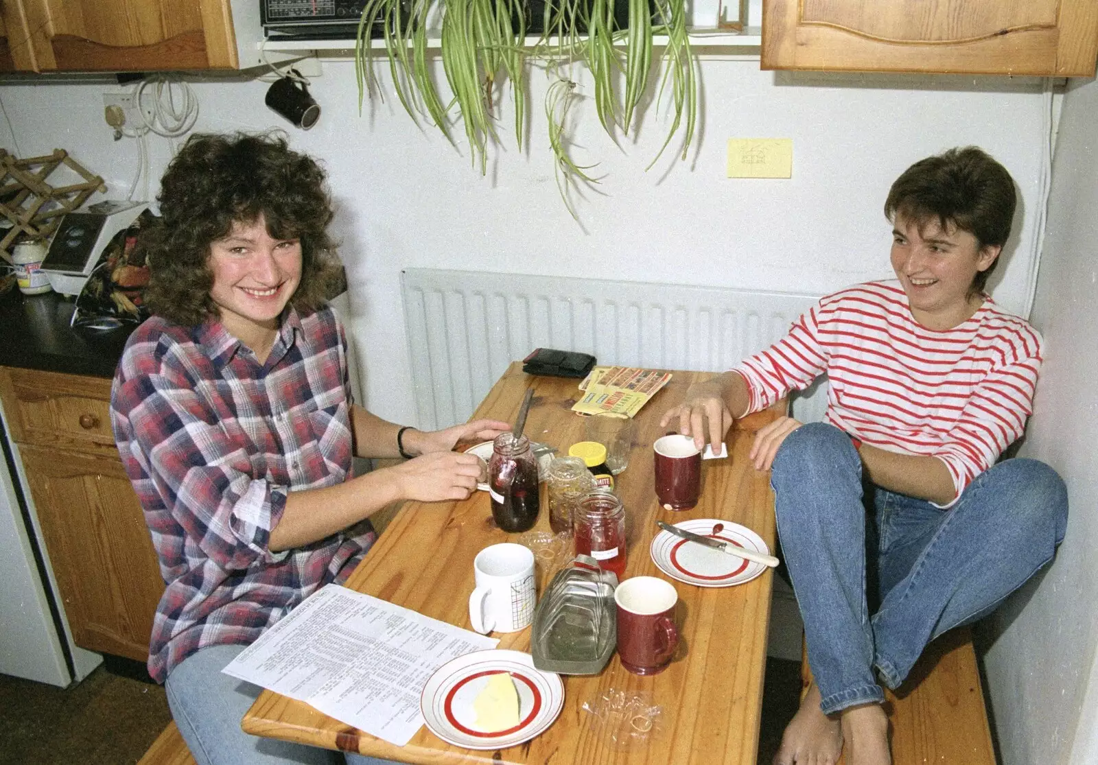 Breakfast time, from A Trip to Kenilworth, Warwickshire - 21st September 1989