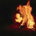 The bonfire continues, A Stuston Bonfire Night, Suffolk - 5th November 1989