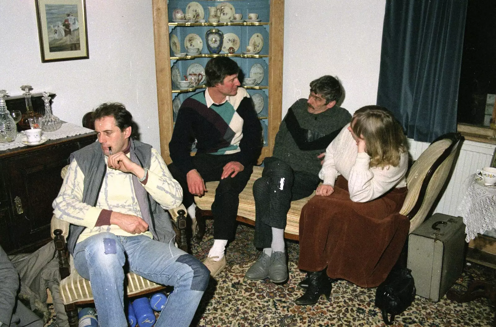 Geoff chats to people, from Late Night, and Christmas with the Coxes, Needham, Norfolk - 25th December 1989