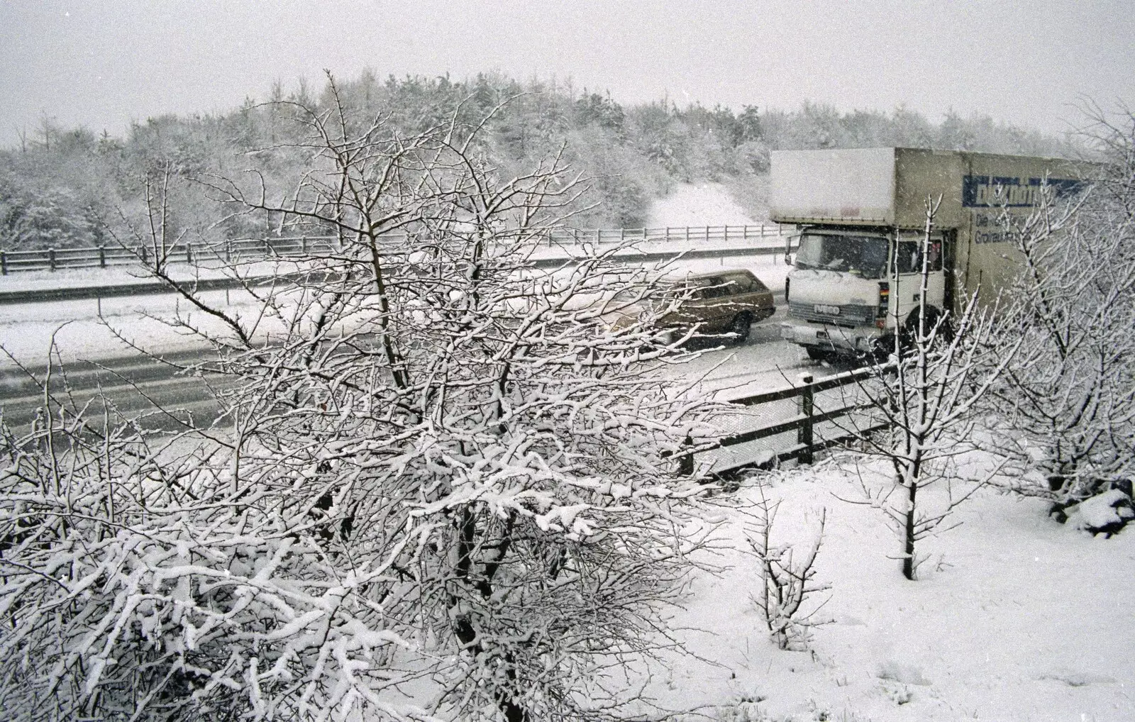 The M4 slows to a crawl, from A Trip to Plymouth and Bristol, Avon and Devon - 18th February 1990