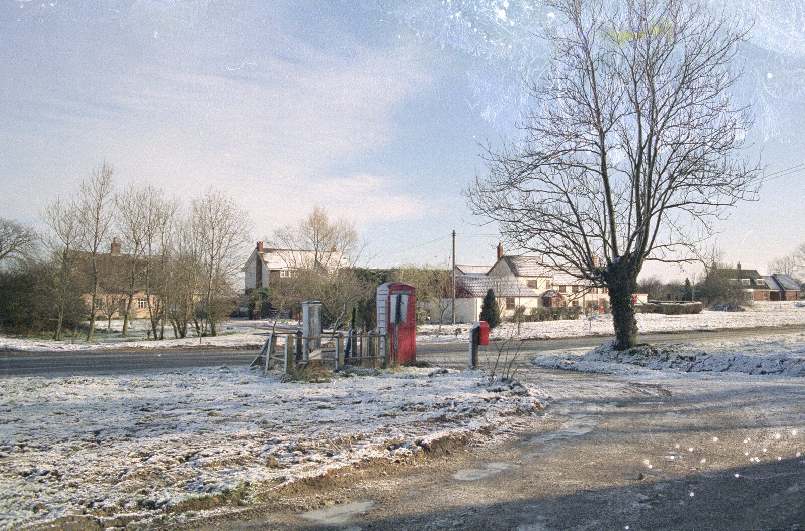 The K6 phonebox on Stuston Common from Kenny's Nibbles, St. Paul's and Sean's, Farnborough, London and Diss - 19th March 1990