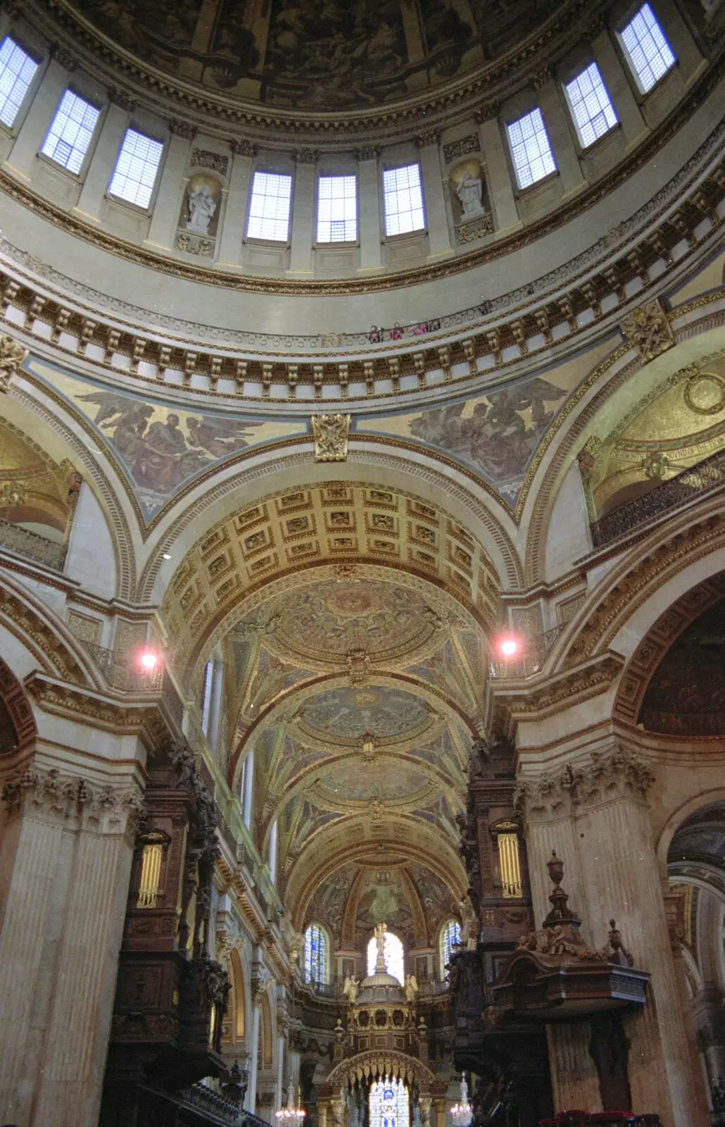 St. Paul's and the Whispering Gallery, from Kenny's Nibbles, St. Paul's and Sean's, Farnborough, London and Diss - 19th March 1990