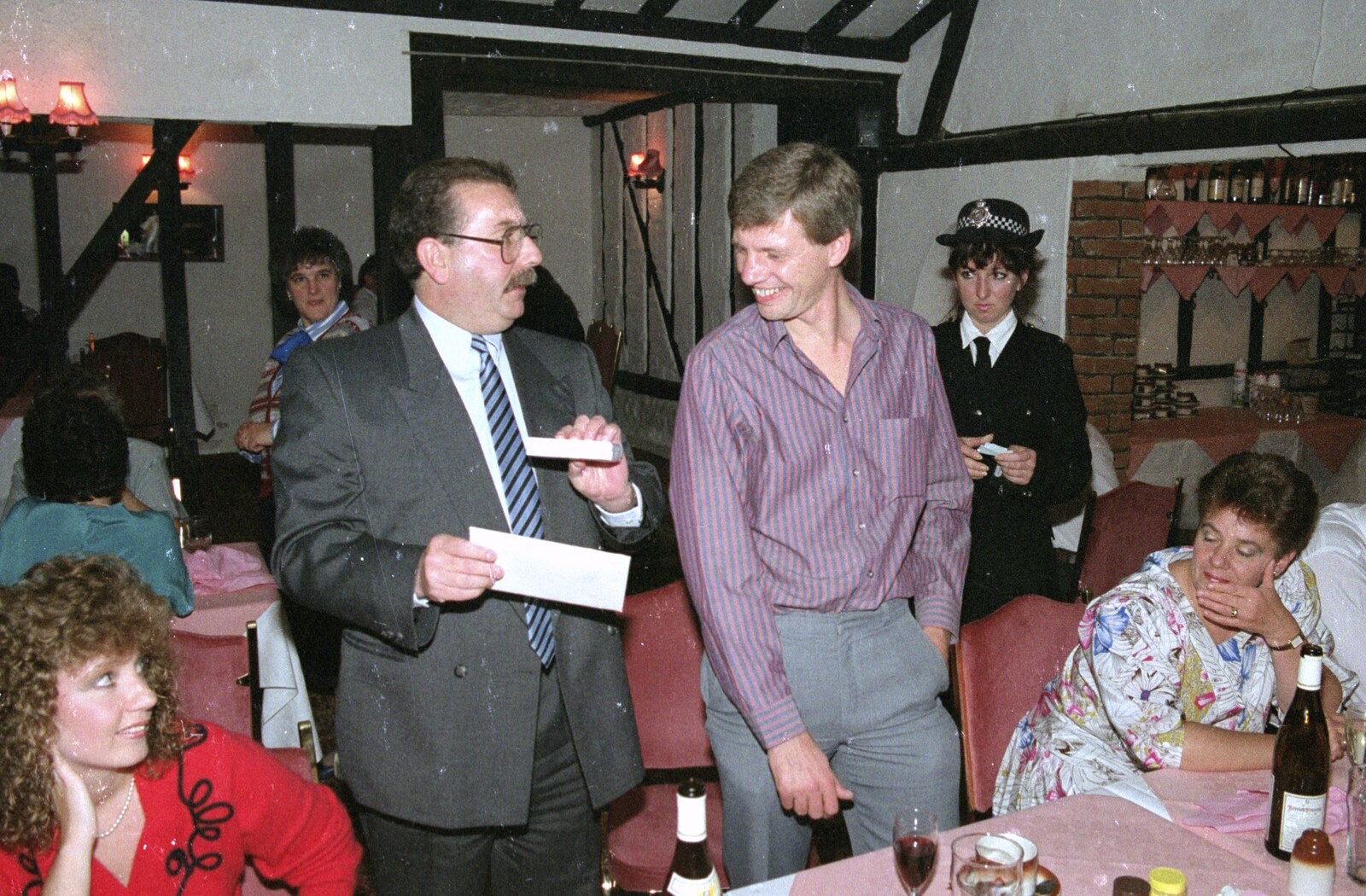 Brian Williams makes a presentation from Printec and Steve-O's Pants, The Swan, Harleston, Norfolk - 19th May 1990