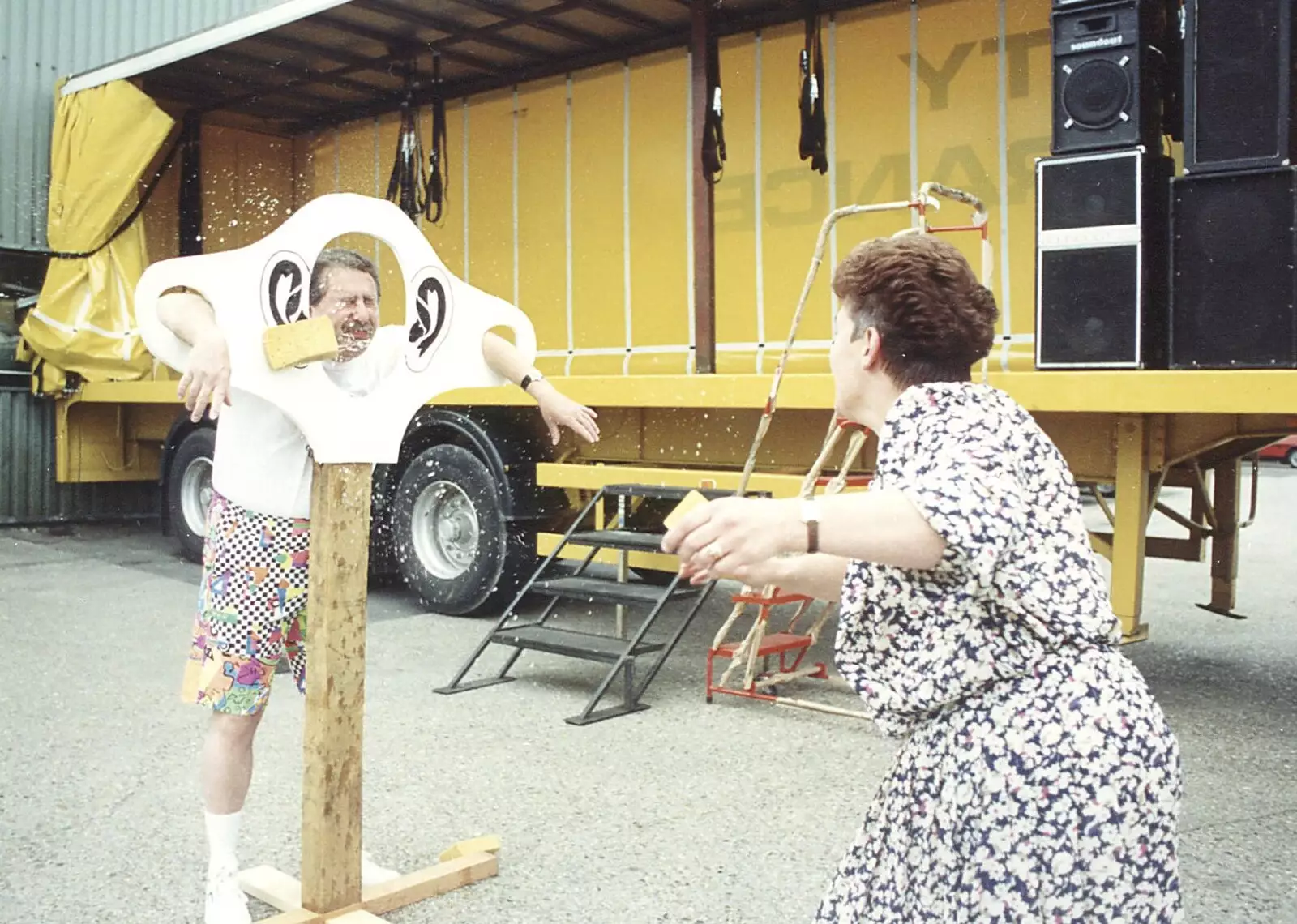 Linda gets well stuck in to soaking Brian the manager, from BPCC Anglia Web Open Day, Diss, Norfolk - 23rd June 1990