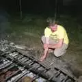 Geoff checks the burgers, Sue's Fire Dance, Stuston, Suffolk - 21st July 1990