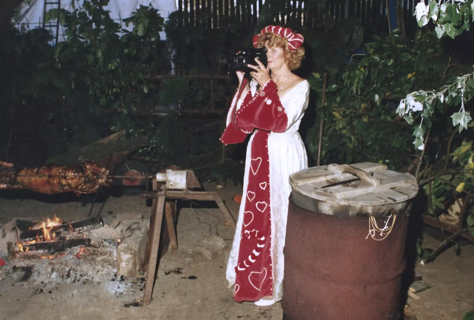 Elteb does a spot of anachronistic videoing, from A Mediaeval Birthday Party, Starston, Norfolk - 27th July 1990