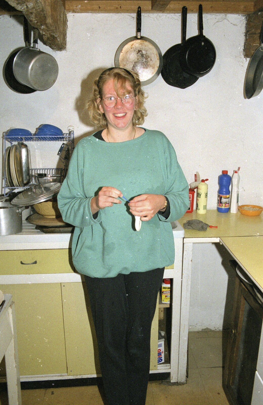 Liz's Party, Abergavenny, Monmouthshire, Wales - 4th August 1990: Liz in the kitchen