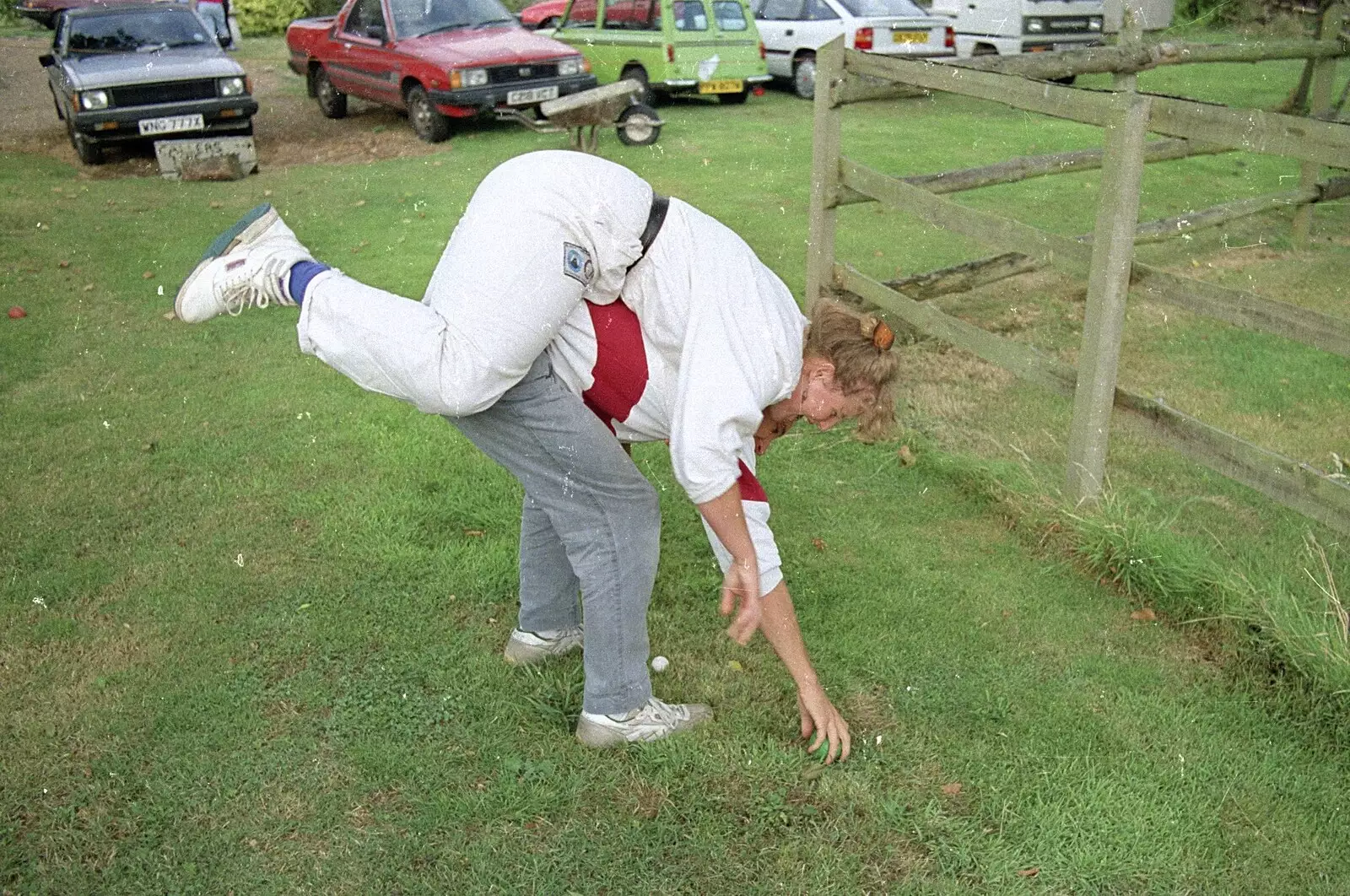 An alternative way to pick stuff up, from A Bike Ride to Redgrave, Suffolk - 11th August 1990