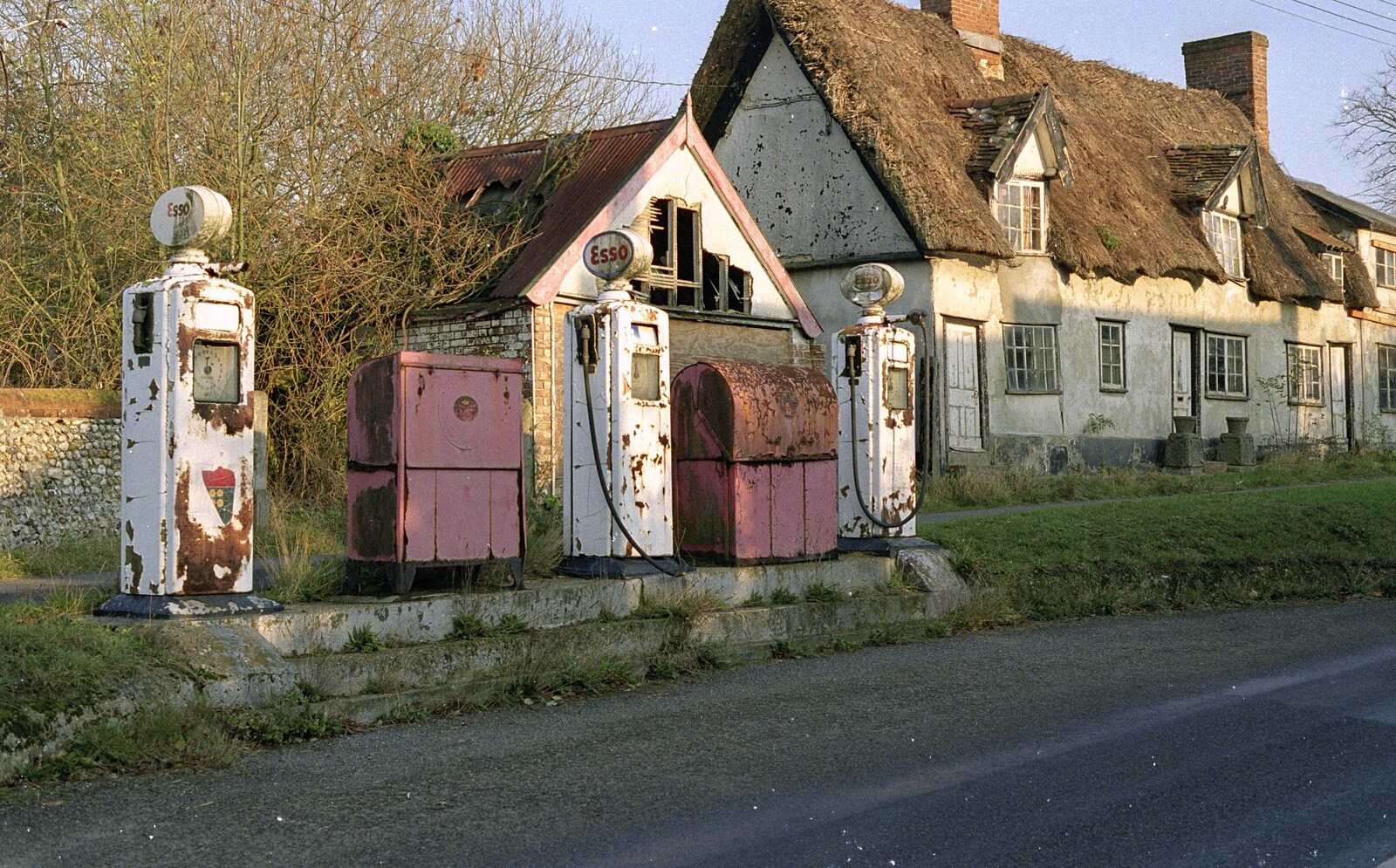 The derelict Redgrave Petrol Station from The Old Redgrave Petrol Station, and some Hand Bells, Suffolk and Long Stratton - 8th October 1990