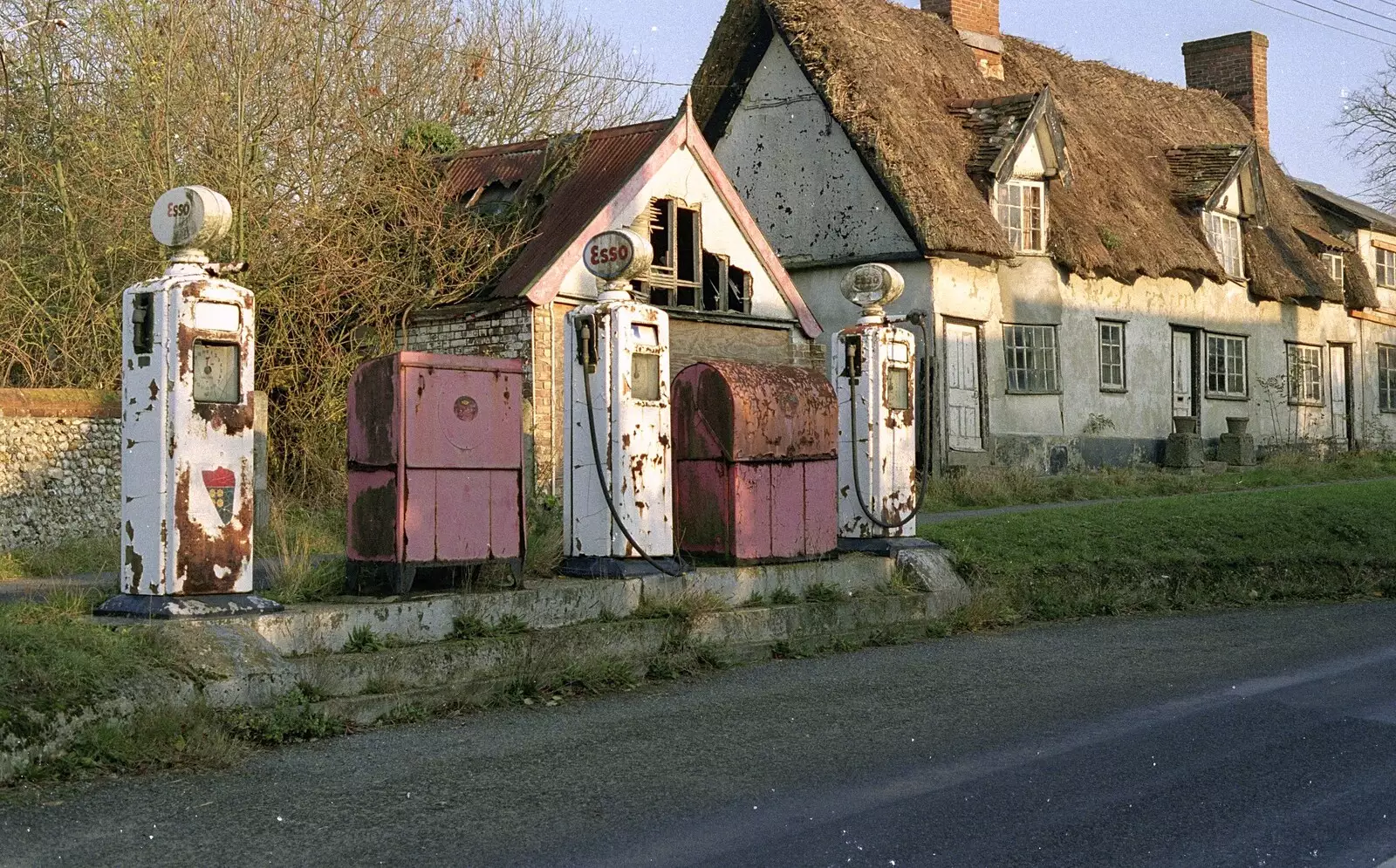 The derelict Redgrave Petrol Station, from The Old Redgrave Petrol Station, and some Hand Bells, Suffolk and Long Stratton - 8th October 1990