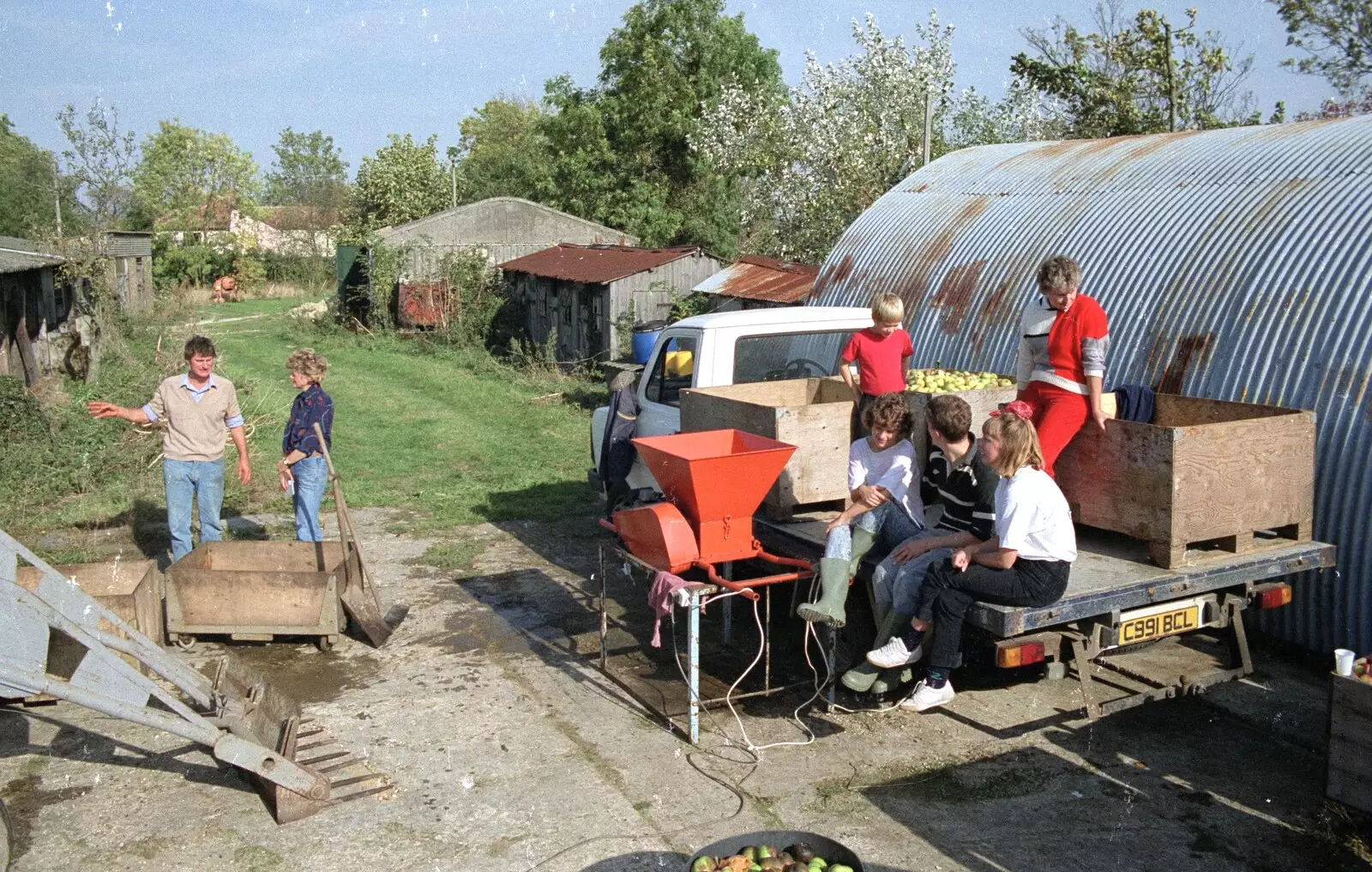 Time for a break, from The Annual Cider Making Event, Stuston, Suffolk - 11th October 1990