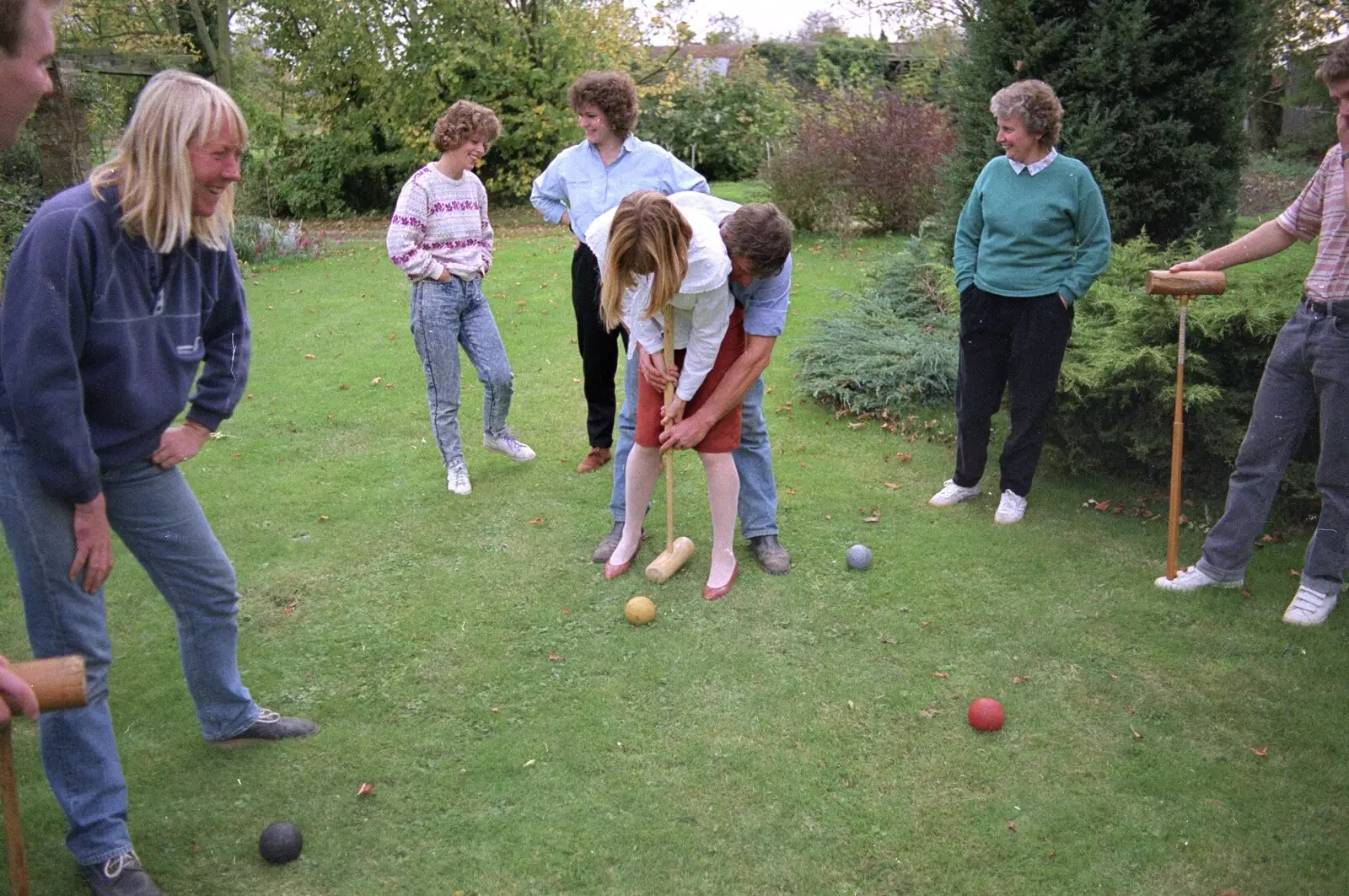 Another game of croquet occurs. Geoff 'helps out', from The Annual Cider Making Event, Stuston, Suffolk - 11th October 1990