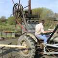 Geoff spins up the press, The Annual Cider Making Event, Stuston, Suffolk - 11th October 1990