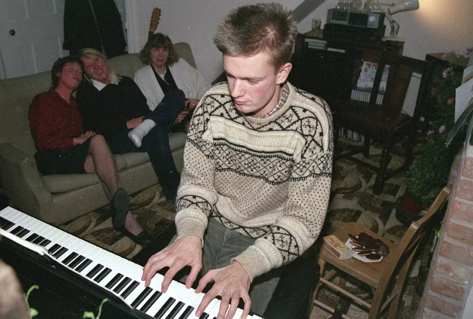 More piano action, from Carol Singing and Late Night Shopping, Stuston, Diss and Harleston, Norfolk - 16th December 1990