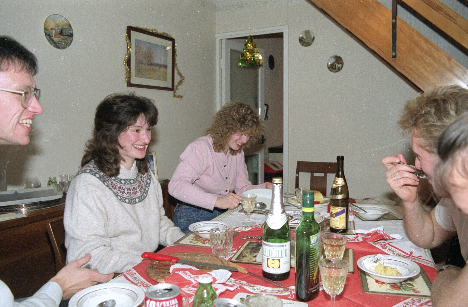 Something amusing occurs from Totnes Pre-Christmas, Devon - 19th December 1990