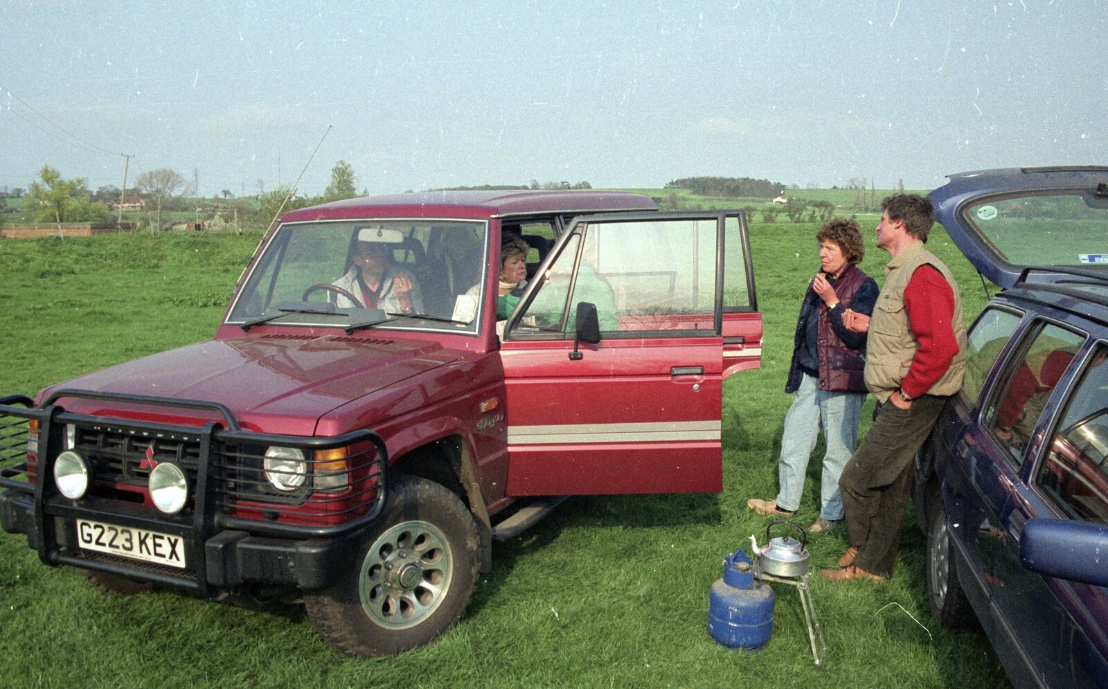 John and Sheila turn up in their wagon from The Newmarket Dog Show and Dobermans on the Ling, Newmarket and Wortham, Suffolk - 3rd April 1991